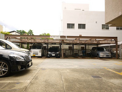 サンシティ御所西 駐車場