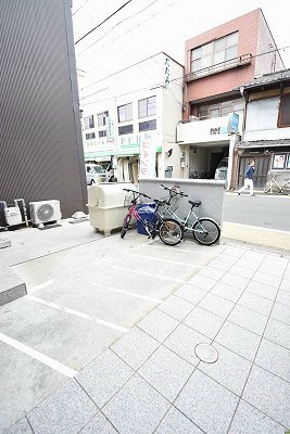 アークリード下天神 駐車場