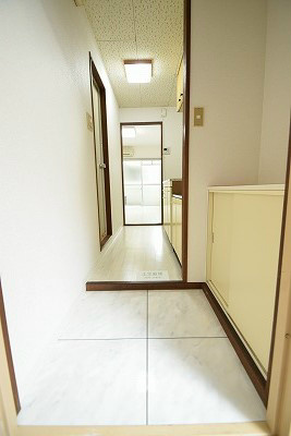 ロイヤルパレス河合 玄関