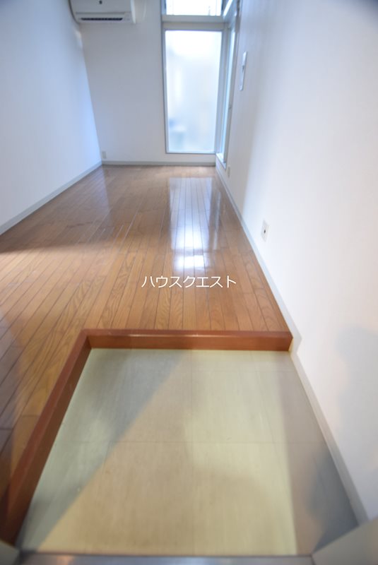 GARNET RESIDENCE 今出川 玄関