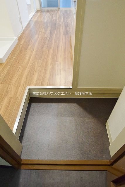 サニーヴィラ洛北 玄関