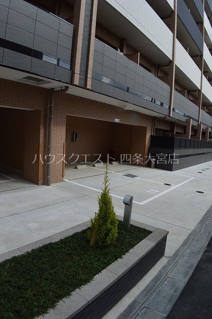 アクアプレイス京都三条朱雀 駐車場