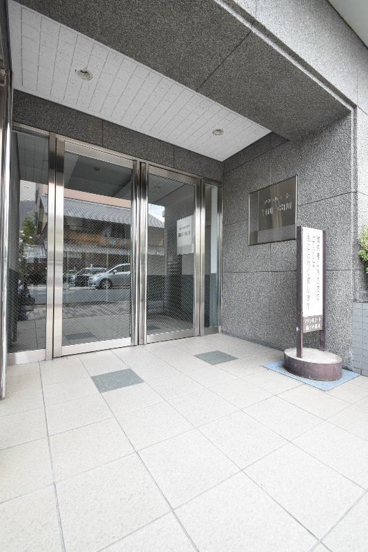 アクシルコート堀川今出川 エントランス