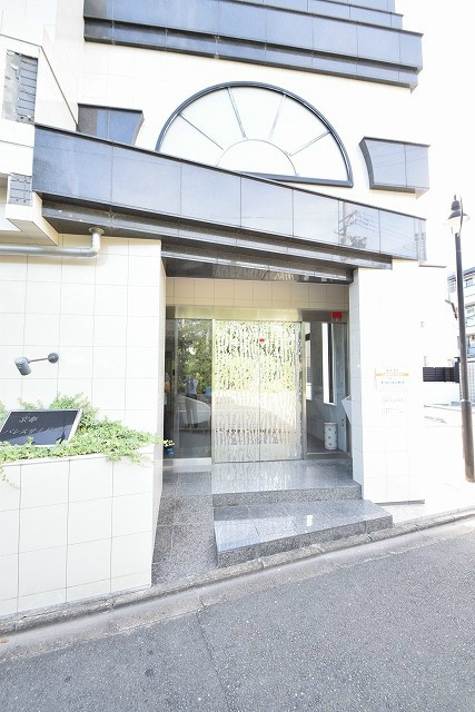 京都パレスサイド一条 エントランス