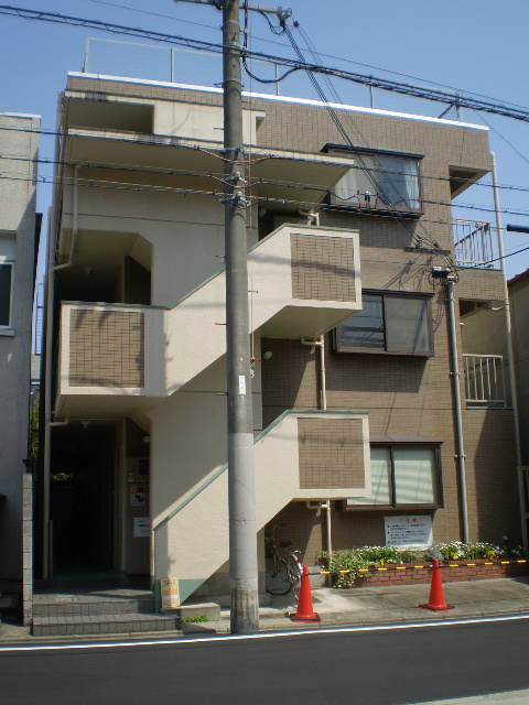 マンションカツマ エントランス