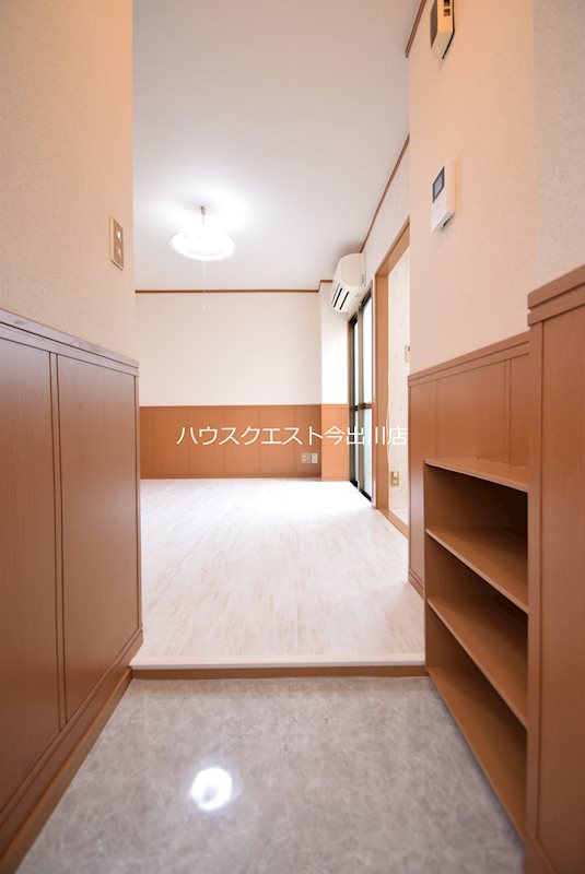 第11長栄シャトー泉 玄関