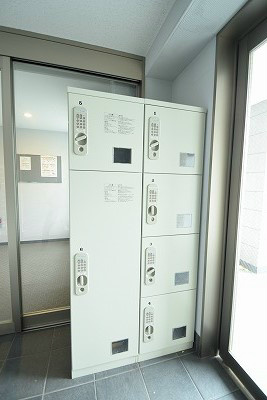 フラッティ今出川天神 エントランス