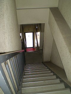 スウィングべにや エントランス