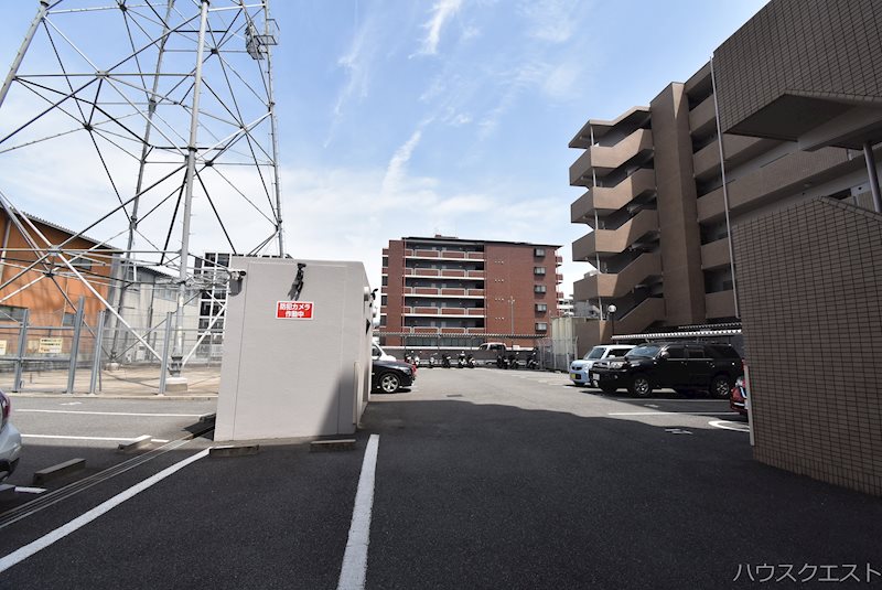 アルデール・B 駐車場