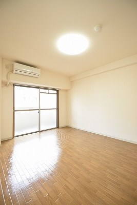 アティ今出川 ベッドルーム
