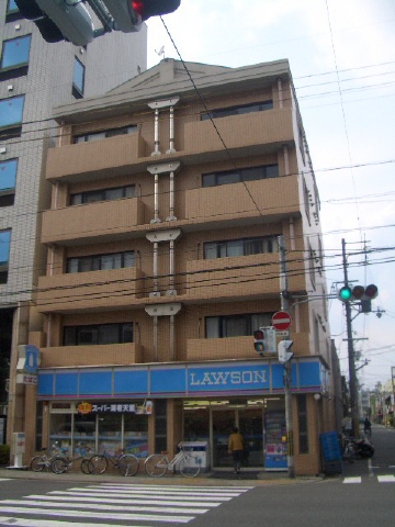 フロントパーク ﾛｰｿﾝ 丸太町小川店