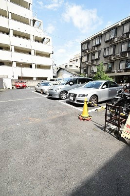 ラベンダー 駐車場