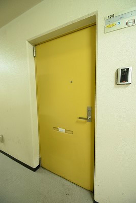 ラベンダー 玄関ドア