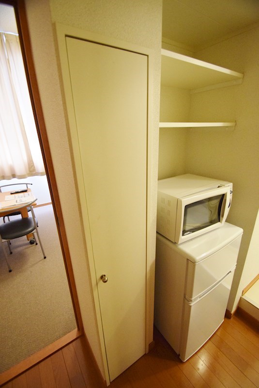 レオパレスアジェル岩倉南 収納