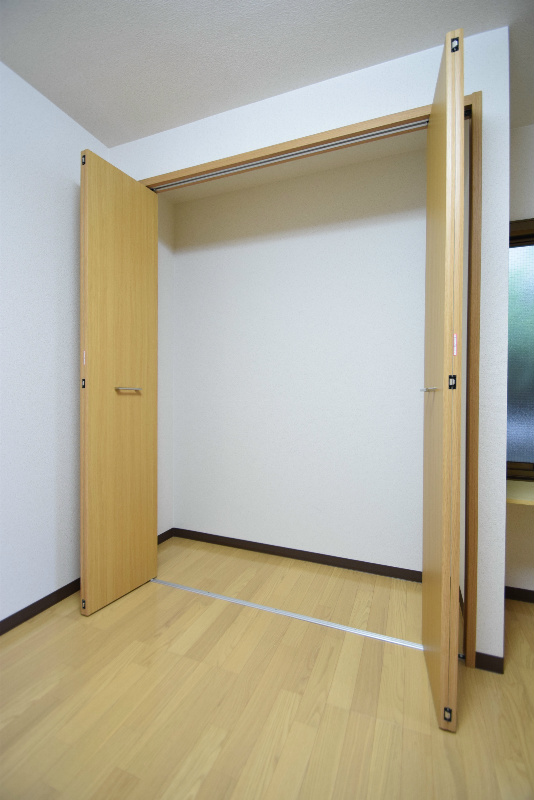 ヴィレッタ御苑前 収納