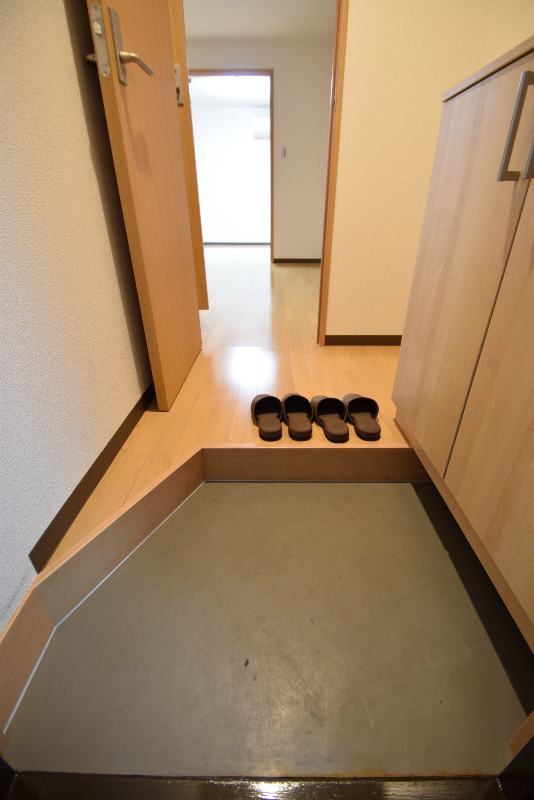 ヴィレッタ御苑前 玄関