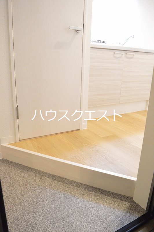 アークリード三条御前 玄関