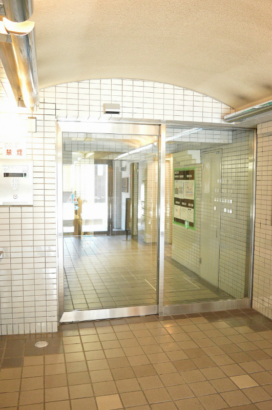 ライオンズマンション京都三条大宮 エントランス