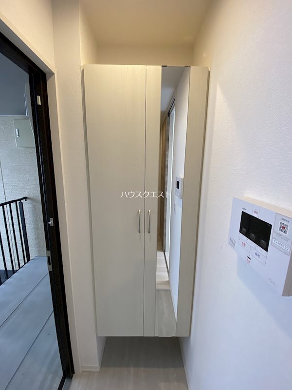 シャンポール雅 玄関
