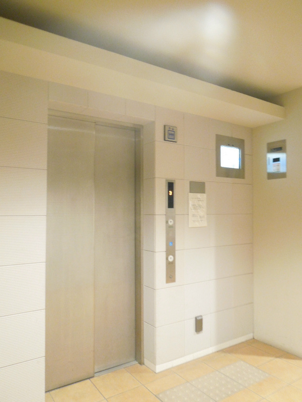 エステムプラザ京都御所ノ内REGIA エントランス