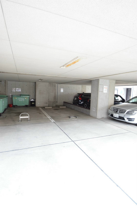 デリード御池 駐車場