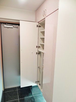 イーグルコート聖護院 玄関