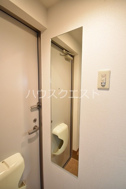 ロフティ西院 玄関