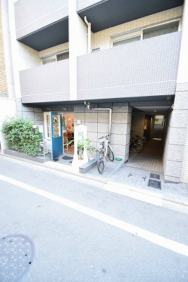 グランコスモ今出川 エントランス