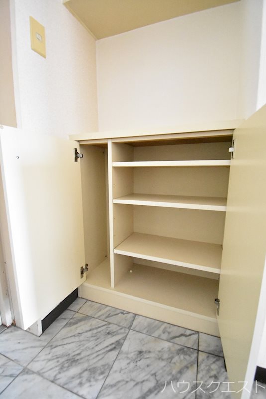 朝日プラザ鴨川 収納