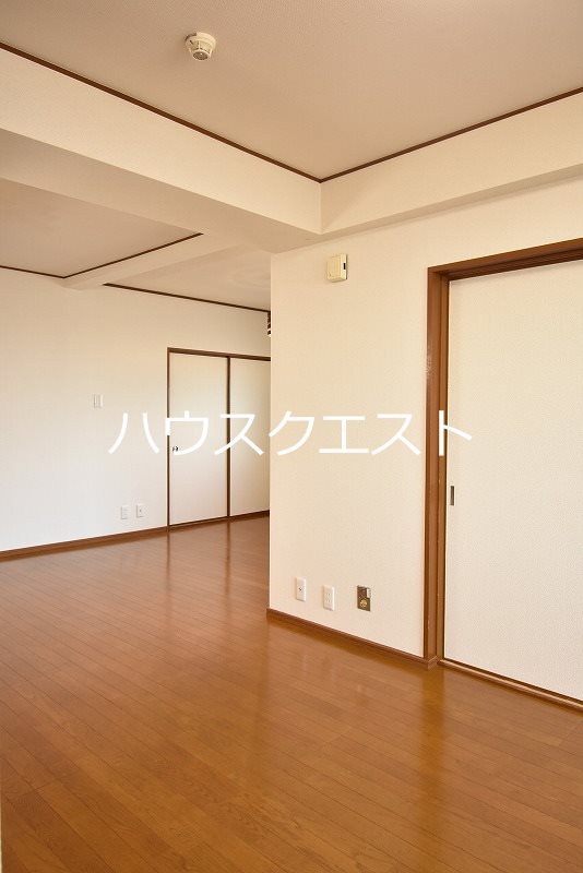 グランタック東山二条 リビング