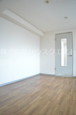 メゾン・ド・フローラ リビング