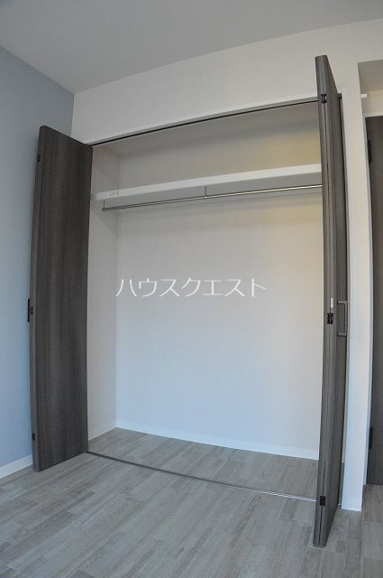 グランドーリアJR円町駅前 収納