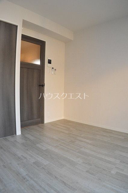 グランドーリアJR円町駅前 リビング