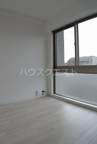 グレースアレイ西院 リビング