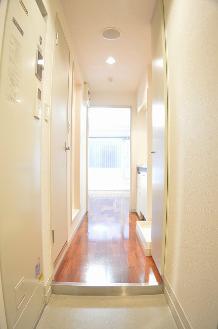 パインフィールド御池 玄関
