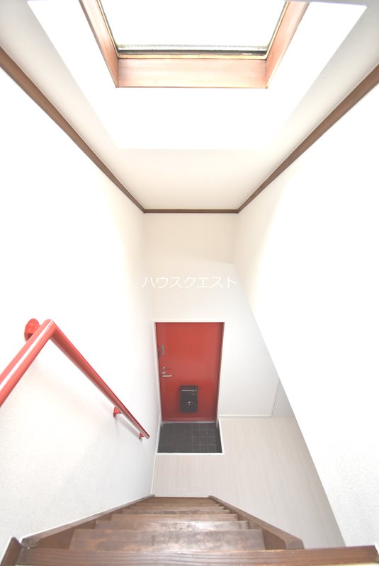 アスターナ京の袋小路長屋 ロフト下りイメージ