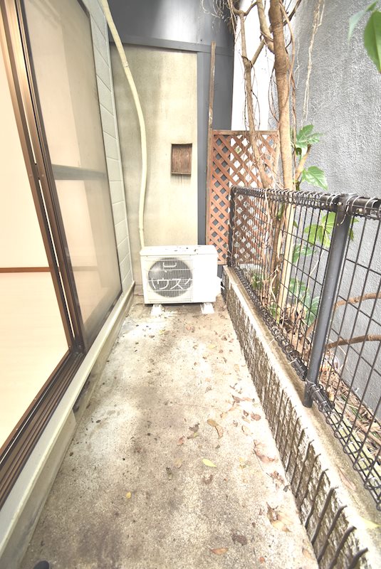 アスターナ京の袋小路長屋 ベランダ