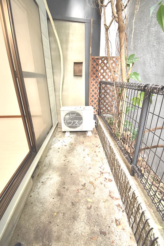 アスターナ京の袋小路長屋 ベランダ
