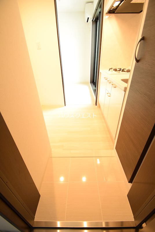 THE　GARNET　SUITE　RESIDENCE　京大前WEST 玄関