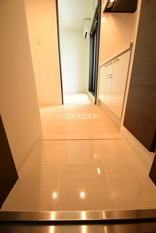 THE　GARNET　SUITE　RESIDENCE　京大前WEST 玄関