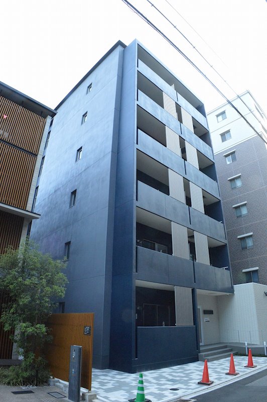 THE RESIDENCE 二条駅前 外観