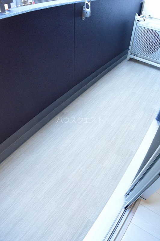 THE RESIDENCE 二条駅前 ベランダ