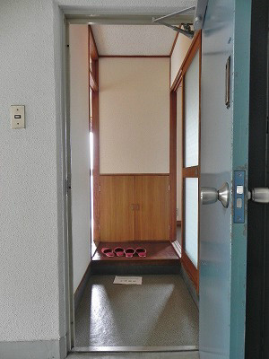 アビタ北白川 玄関