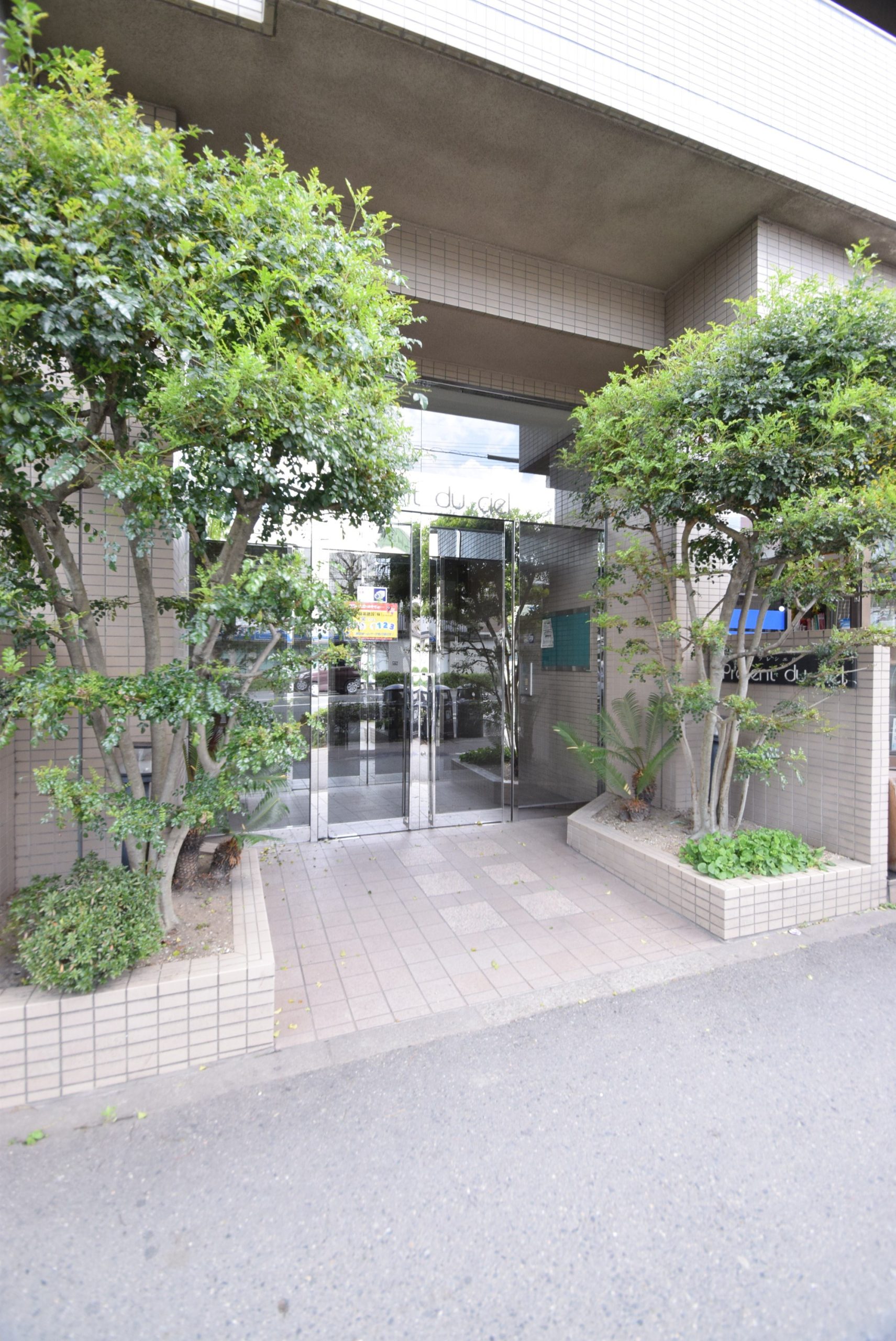 プレシエル エントランス