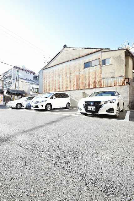 コーポラス北野 駐車場