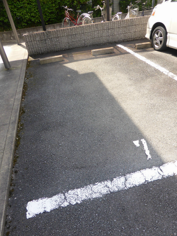 グランツ山田 駐車場