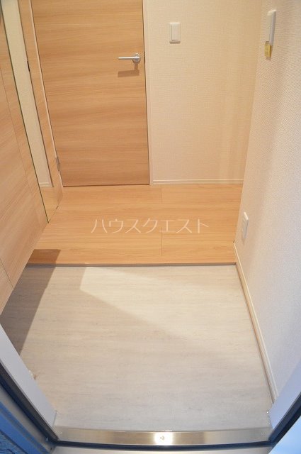 グランソレイユ西院Ｂ棟 玄関